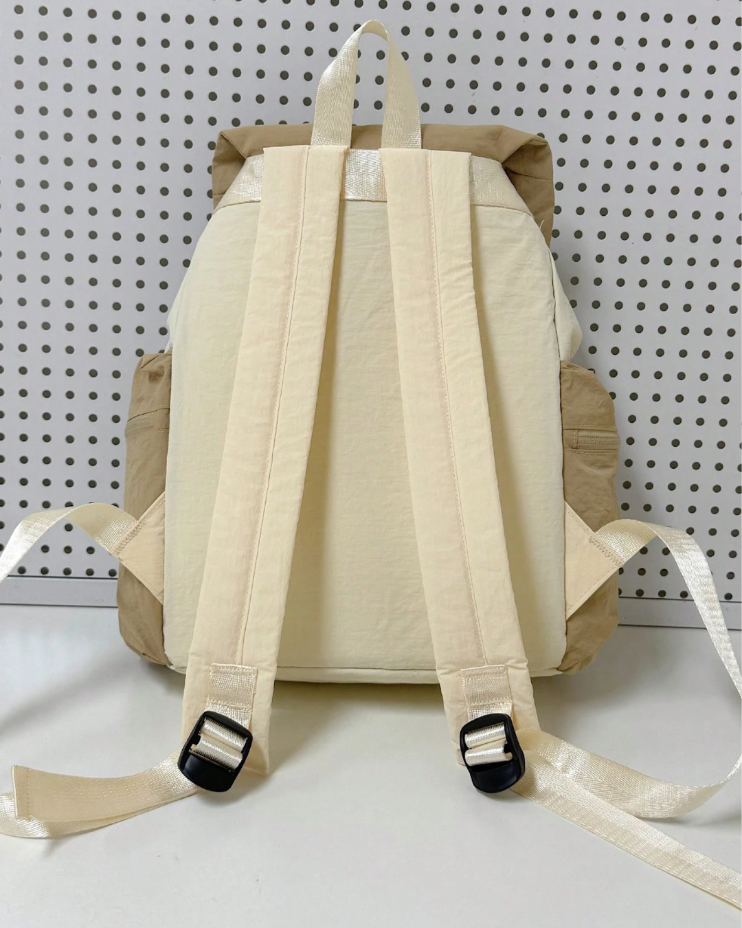 Adidas Trefoil Utility Drawstring Backpack (Beige/Off-White)
