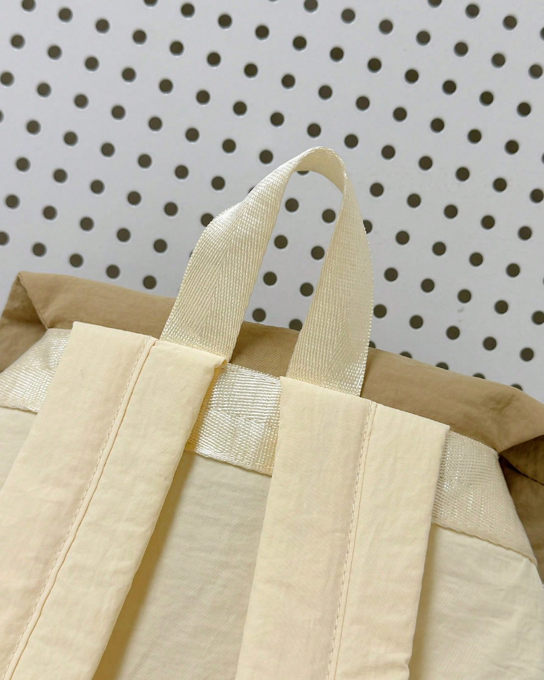 Adidas Trefoil Utility Drawstring Backpack (Beige/Off-White)