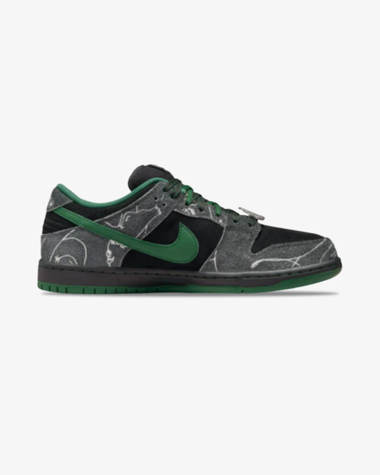 Nike x There Skateboard SB Dunk Low Pro ‘Anthracite Gorge Green’
