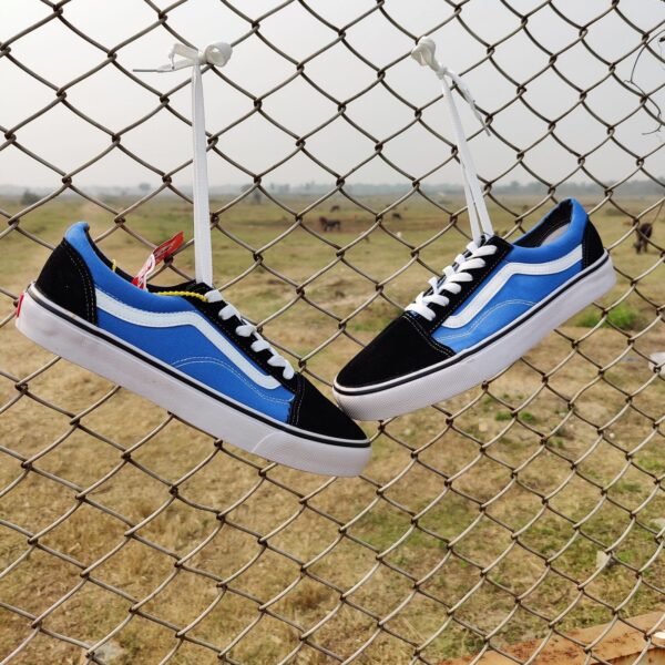 Old Skool Skateboarding Shoes – Blue